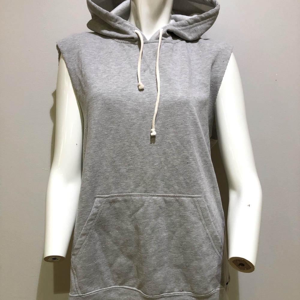 Excellent Top by On The Byas